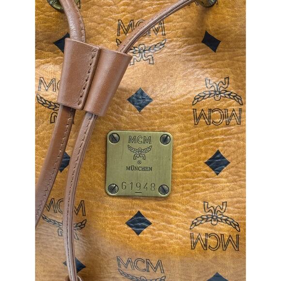 MCM Viestos Bucket Shoulder Bag*COMMUTER*Made in Germany*EUC - Picture 2 of 15